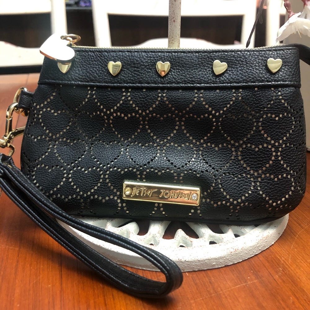 Betsey Johnson heart clutch